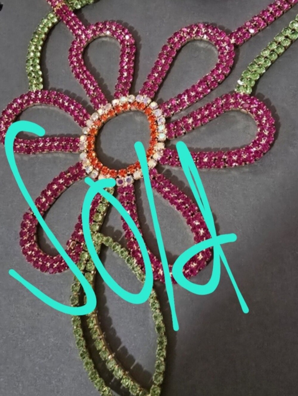 Gorgeous Rhinestone Flower Necklace